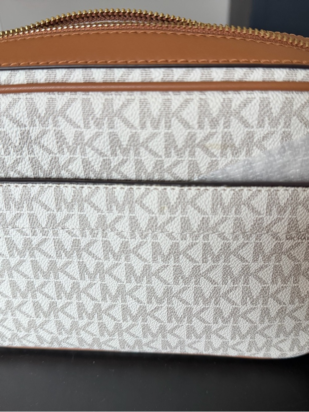 NWT Michael Kors Tan & White Signature Crossbody - Picture 5 of 7
